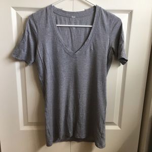 Lululemon Love V-Neck T-shirt size 4